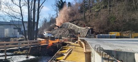 Skoraj zaključena druga zložba, poteka vrtanje vrtin